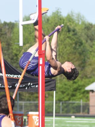 Gilmer High’s region champions, freshman Lilyan Cook (below) and senior Aspen Hataway (above). Cook won the shot put, and Hataway was the top pole vaulter at last week’s region meet.