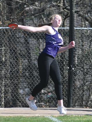 Freshman Lilyan Cook nabbed seventh place in the discus.
