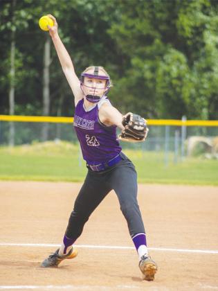 Clear Creek’s Kaitlyn Bidwell delivers a pitch and earned wins versus Fannin and White counties. (Photo by Gena Farmer/CWK Awards)