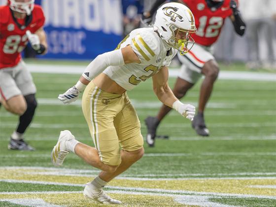 Ellijay’s Will Kiker sprints back on a kickoff return during Georgia Tech’s rivalry matchup against the University of Georgia last Friday. (Photo courtesy of Billy Sisson)