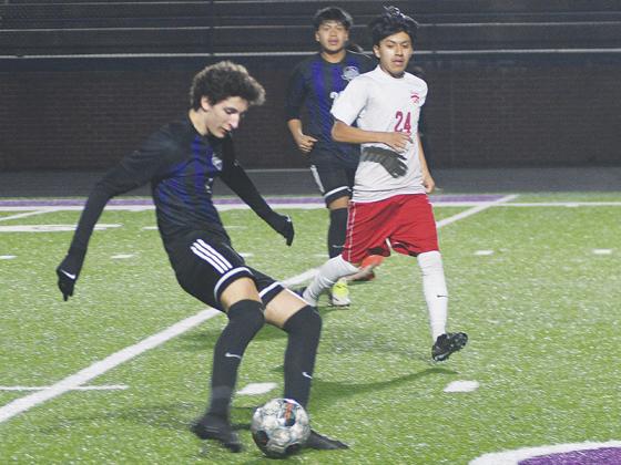 Bobcat Carter Gearhart passes downfield. 