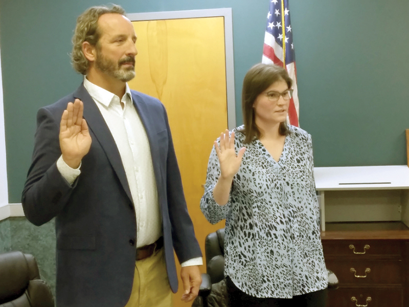 New Ellijay City Councilmembers Thomas Griffith and Claudia Penland are sworn in for their first terms prior to Monday’s council meeting. 